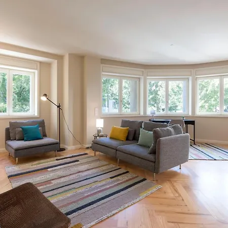 Luxury Center Emporium شقة