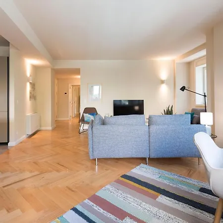 Luxury Center Emporium Apartment Porto