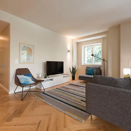 Luxury Center Emporium *