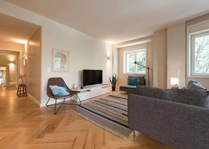 Luxury Center Emporium *