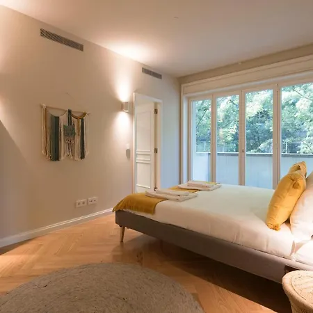 Luxury Center Emporium