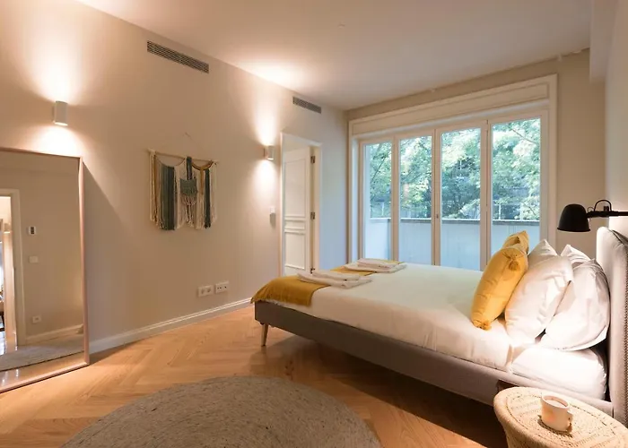 Luxury Center Emporium